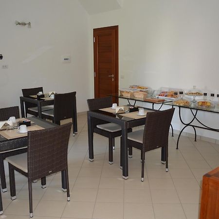Guest Rooms Affittacamere San Teodoro  Zewnętrze zdjęcie