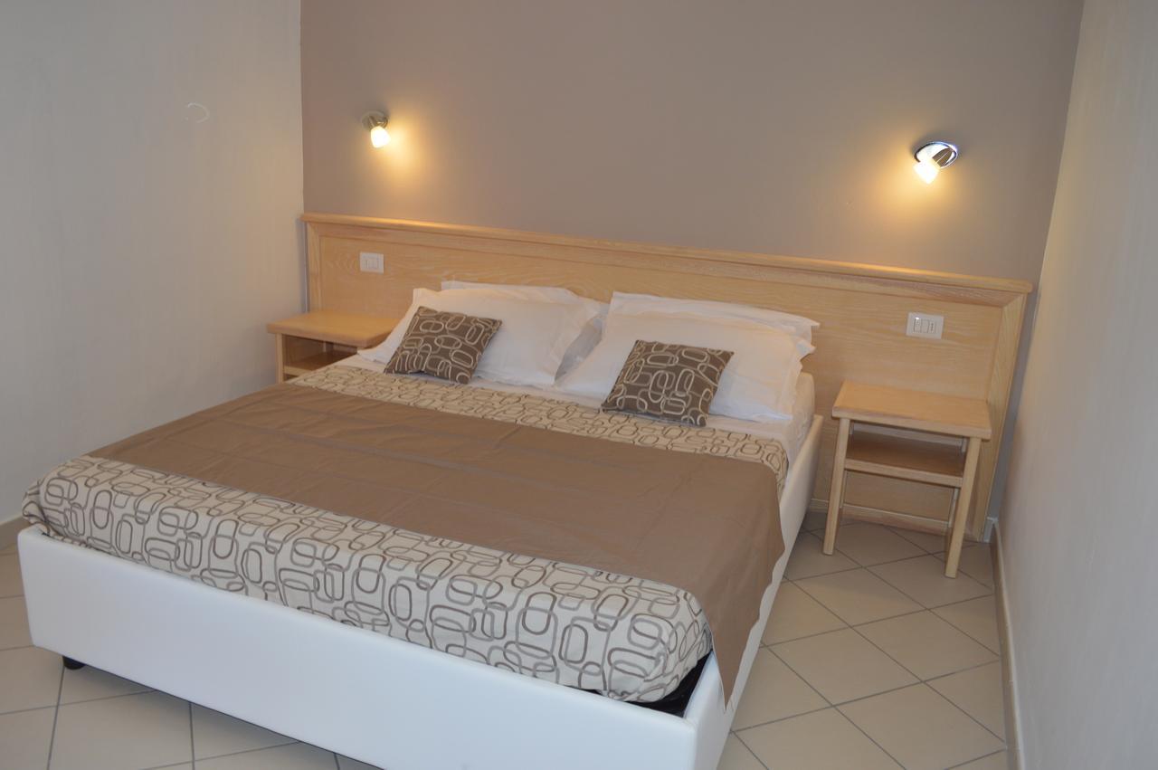 Guest Rooms Affittacamere San Teodoro  Zewnętrze zdjęcie