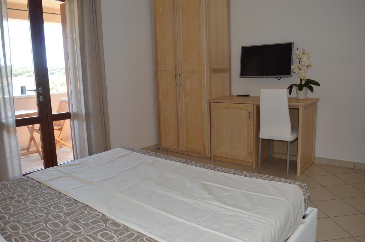 Guest Rooms Affittacamere San Teodoro  Zewnętrze zdjęcie