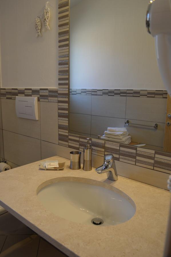 Guest Rooms Affittacamere San Teodoro  Zewnętrze zdjęcie