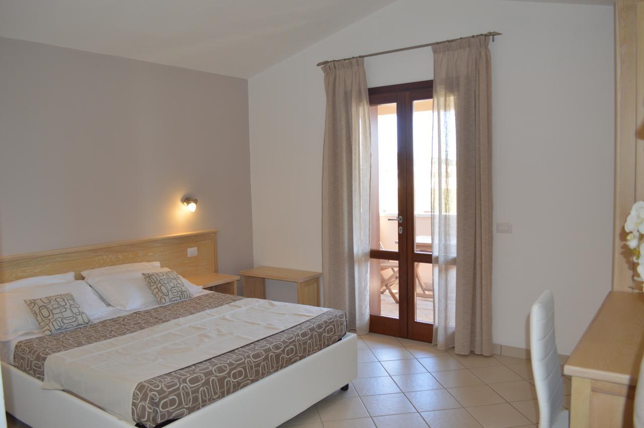 Guest Rooms Affittacamere San Teodoro  Zewnętrze zdjęcie
