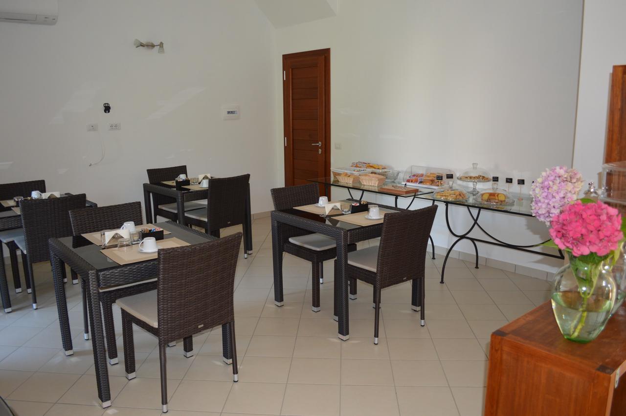 Guest Rooms Affittacamere San Teodoro  Zewnętrze zdjęcie